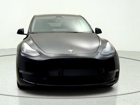 Used 2023 Tesla Model Y Long Range AWD/4WD image 2