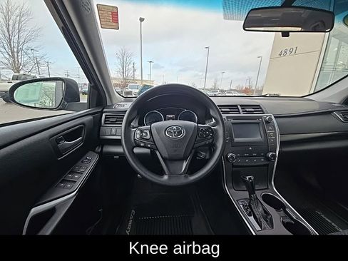 Used 2017 Toyota Camry LE image 14