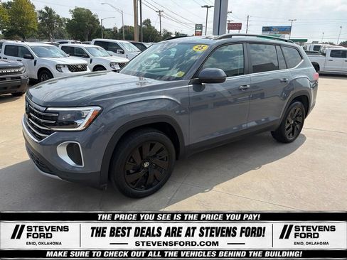 Used 2025 Volkswagen Atlas SE AWD/4WD image 7