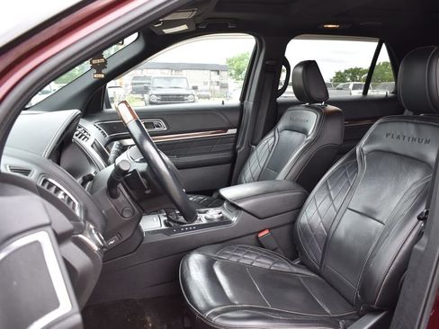 Used 2018 Ford Explorer Platinum AWD/4WD image 6