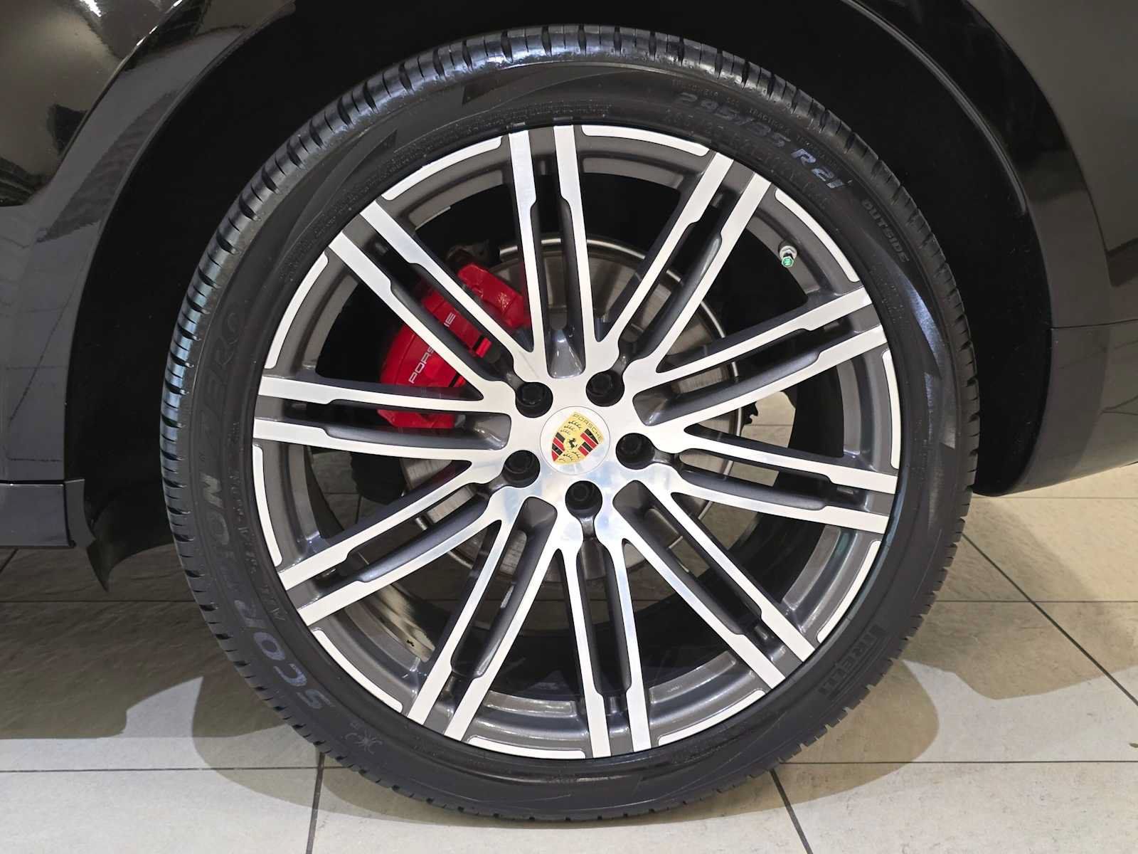 Used 2017 Porsche Macan GTS AWD/4WD image 8