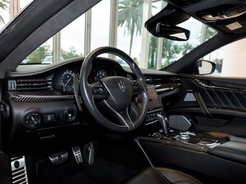 Used 2022 Maserati Quattroporte Trofeo RWD image 28