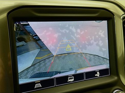 Used 2022 Chevrolet Silverado 2500 LTZ w/ LTZ Plus Package image 17