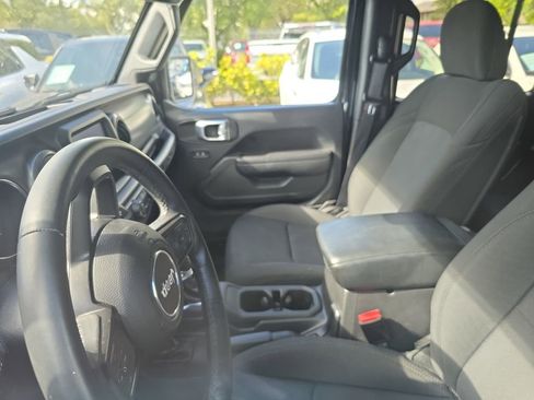 Used 2022 Jeep Wrangler Unlimited Sport image 13