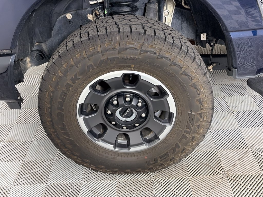 Used 2024 Ford F350 Platinum w/ Tremor Off-Road Package AWD/4WD image 8
