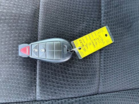 Used 2013 Dodge Grand Caravan SE FWD image 26