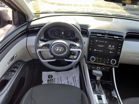 Used 2023 Hyundai Tucson SE image 11