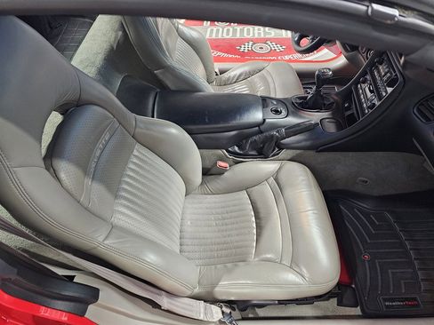 Used 1997 Chevrolet Corvette Coupe w/ Memory Pkg image 21