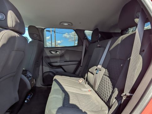 Used 2019 Chevrolet Blazer LT image 3