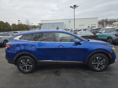 Certified 2025 Kia Sportage EX image 8