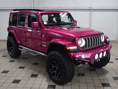 Used 2024 Jeep Wrangler Sahara w/ Technology Group image 57