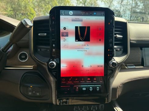 New 2025 RAM 2500 Limited AWD/4WD image 25