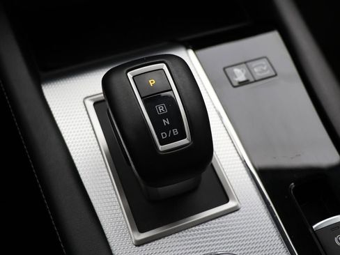 Used 2023 Mitsubishi Outlander SEL image 25