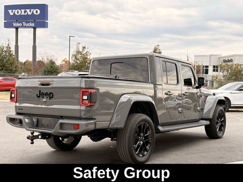 Used 2022 Jeep Gladiator Overland image 9