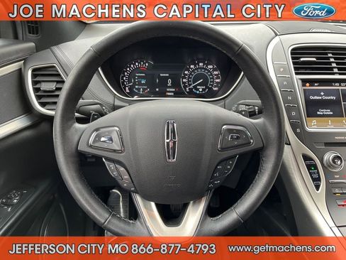 Used 2017 Lincoln MKX Premiere image 17