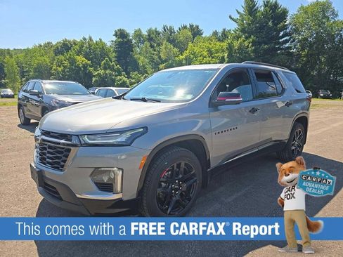 Used 2023 Chevrolet Traverse Premier w/ Redline Edition AWD/4WD image 2