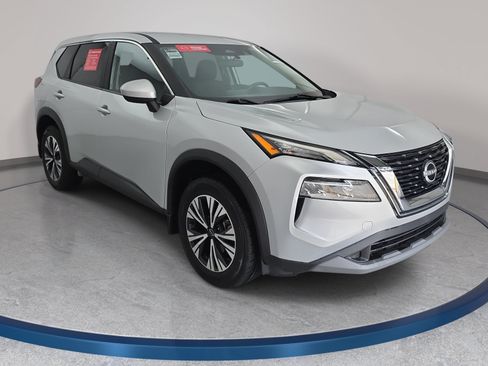 Certified 2023 Nissan Rogue SV FWD image 3