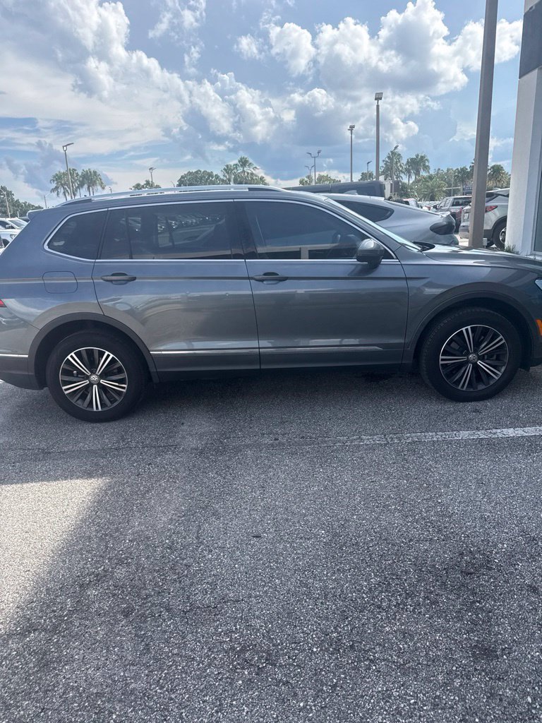 Used 2019 Volkswagen Tiguan SEL AWD/4WD image 2