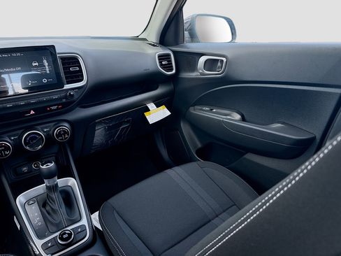 New 2026 Hyundai Venue SEL FWD image 16