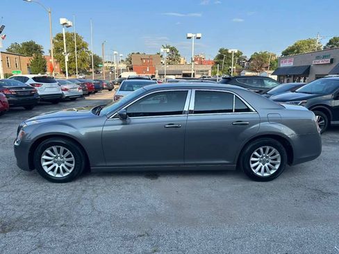 Used 2012 Chrysler 300 RWD image 7