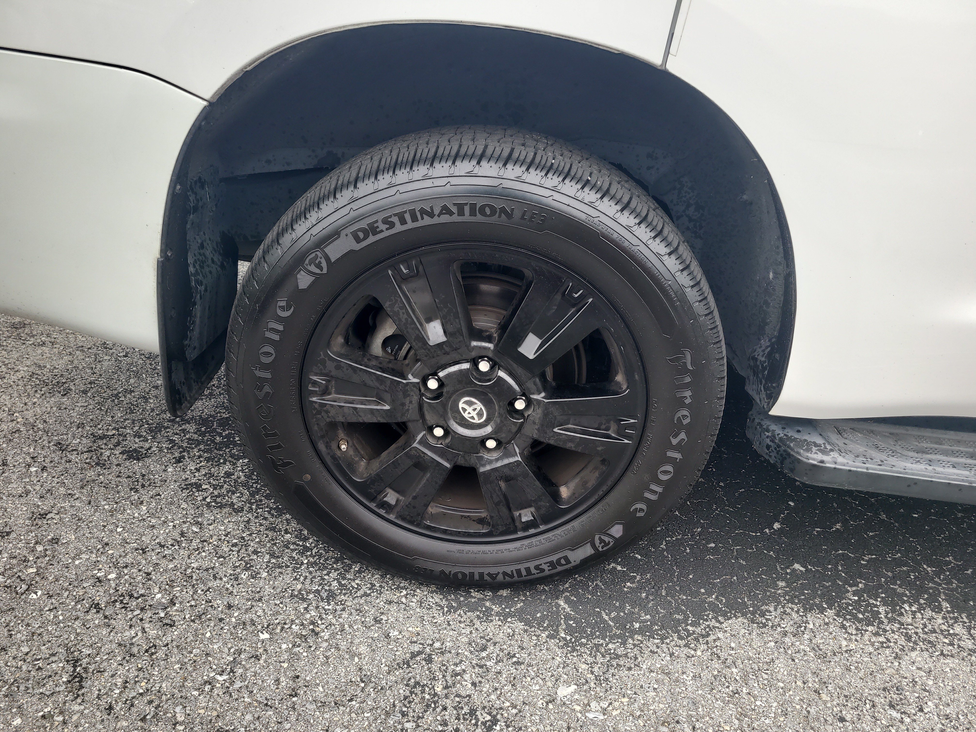 Used 2019 Toyota Sequoia TRD Sport w/ TRD Sport Premium Package AWD/4WD image 8