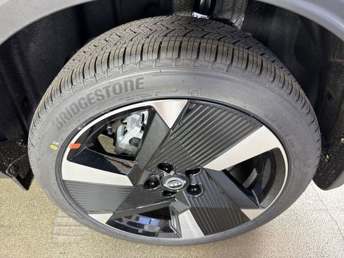 New 2026 Nissan Kicks SR w/ Cold Weather Package image 5