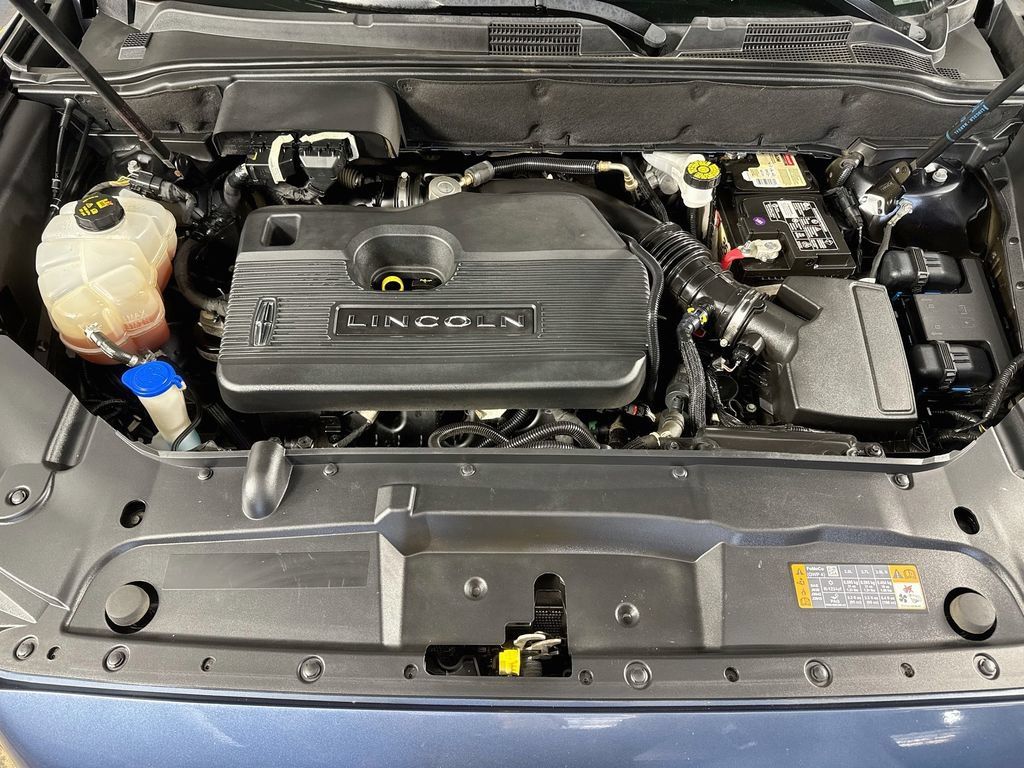 Used 2019 Lincoln Nautilus Premier AWD/4WD image 34
