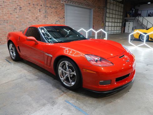 Used 2013 Chevrolet Corvette Grand Sport w/ 2LT Preferred Equipment Group RWD image 3