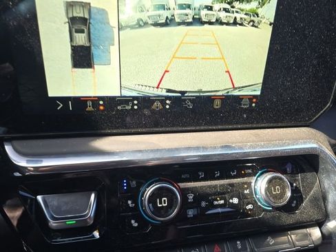 Used 2024 GMC Sierra 2500 Denali Ultimate AWD/4WD image 20