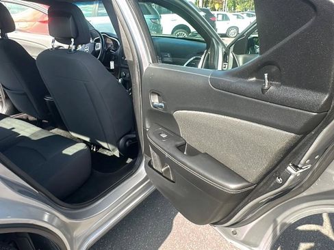 Used 2013 Dodge Avenger SXT FWD image 30