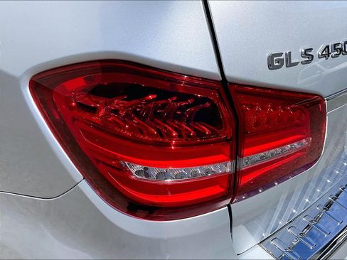 Used 2019 Mercedes-Benz GLS 450 4MATIC image 28