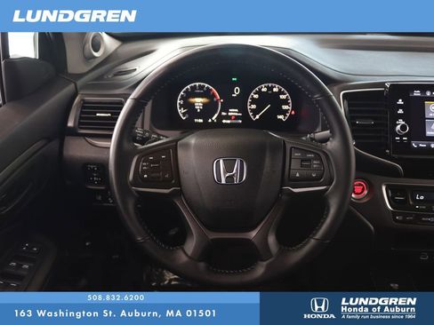 Used 2025 Honda Ridgeline Sport image 16