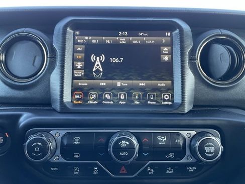 Used 2023 Jeep Gladiator Overland image 18