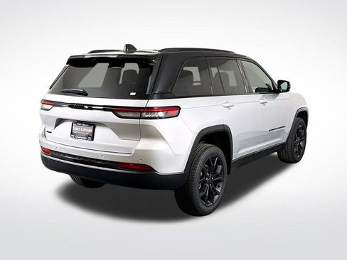 New 2025 Jeep Grand Cherokee Limited image 7