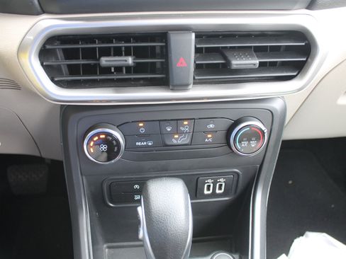 Used 2018 Ford EcoSport S image 11