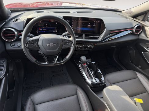 Used 2024 Chevrolet Trax RS w/ Driver Confidence Package image 15