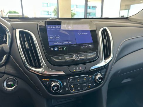 Used 2024 Chevrolet Equinox Premier FWD image 12