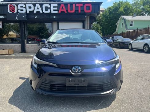 Used 2024 Toyota Corolla LE FWD image 2