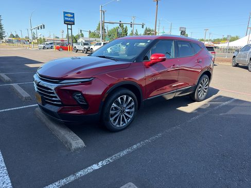 Used 2024 Chevrolet Blazer Premier w/ Driver Confidence II Package AWD/4WD image 4