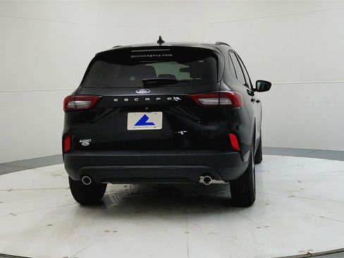 New 2026 Ford Escape ST-Line image 7