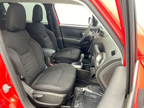 Used 2022 Jeep Renegade Latitude AWD/4WD image 23