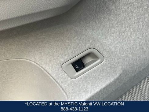 Certified 2024 Volkswagen Atlas SE image 36