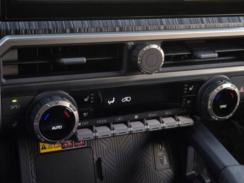 Used 2026 Toyota 4Runner 4WD image 21