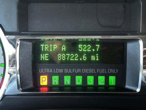 Used 2010 Ford F350 Lariat image 21