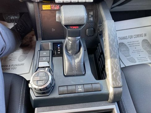 Used 2025 Toyota Tacoma TRD Sport image 19