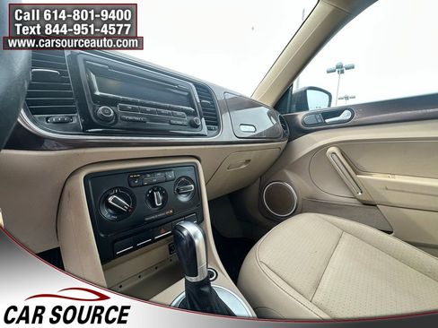 Used 2015 Volkswagen Beetle 1.8T Classic image 12