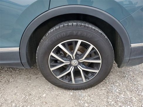 Used 2021 Volkswagen Tiguan SEL image 8