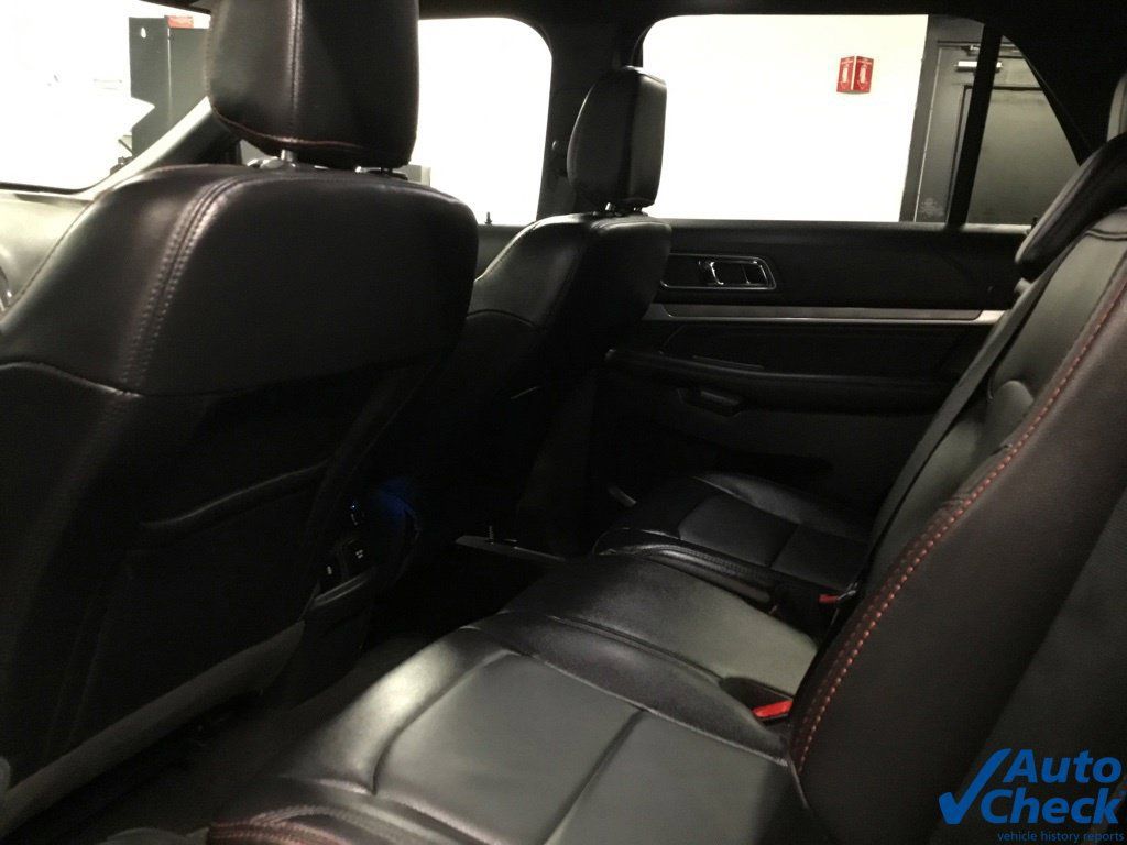 Used 2019 Ford Explorer Sport w/ Equipment Group 401A AWD/4WD image 30