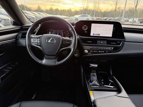 Used 2025 Lexus ES 350 Premium image 8