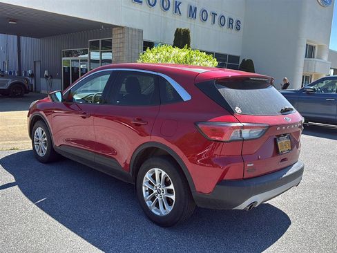 Used 2021 Ford Escape SE w/ Convenience Package AWD/4WD image 7